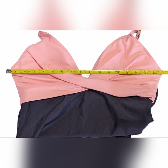 Block Color One Piece Swimsuit Womens XL Peach Pink Black Crossover Neckline NWT - Picture 8 of 10